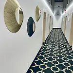 Jess Krolewski Old Town Hotell 3*