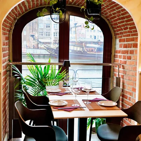 Jess Krolewski Old Town Otel 3*