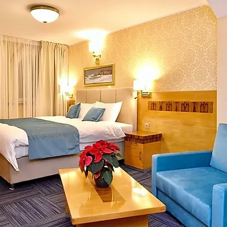 מלון Jess Krolewski Old Town 3*
