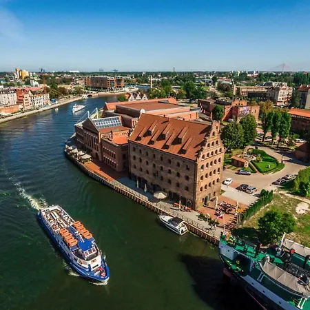 Jess Krolewski Old Town Otel